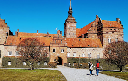 Holckenhavn Slot