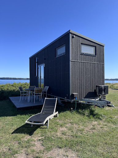 Tiny SeaSide - Skarrev