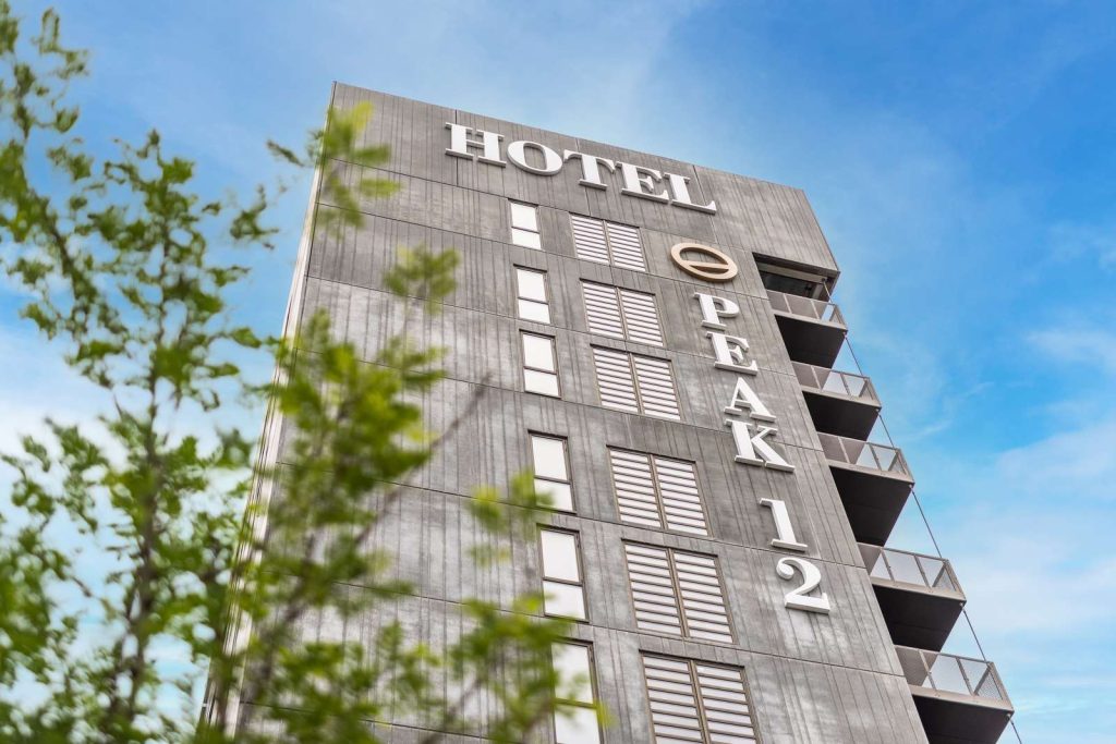 Peak 12 Hotel – Luksushotel i hjertet af byen