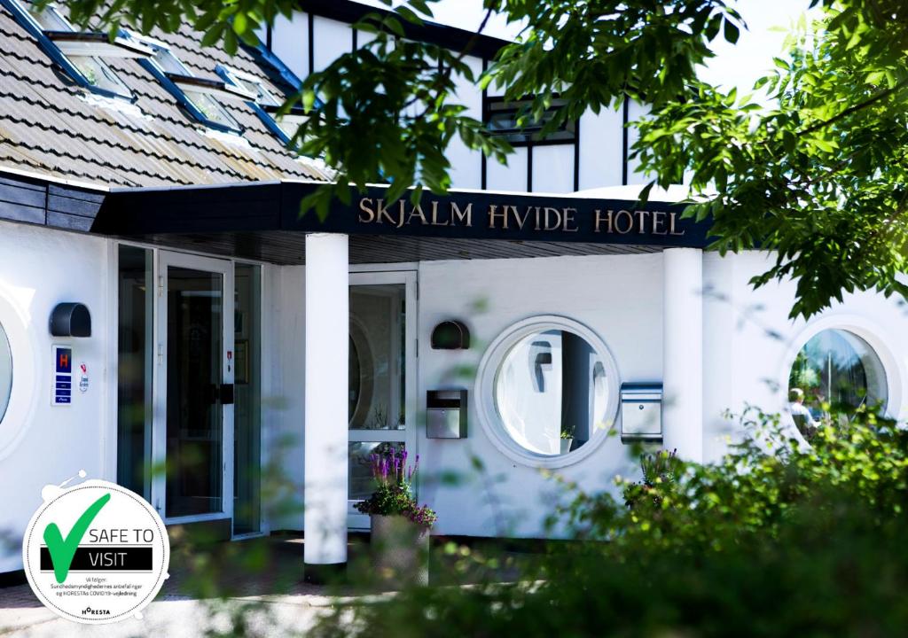 Skjalm Hvide Hotel 1 Skjalm Hvide Hotel – Luksus ophold i historisk miljø nær Roskilde