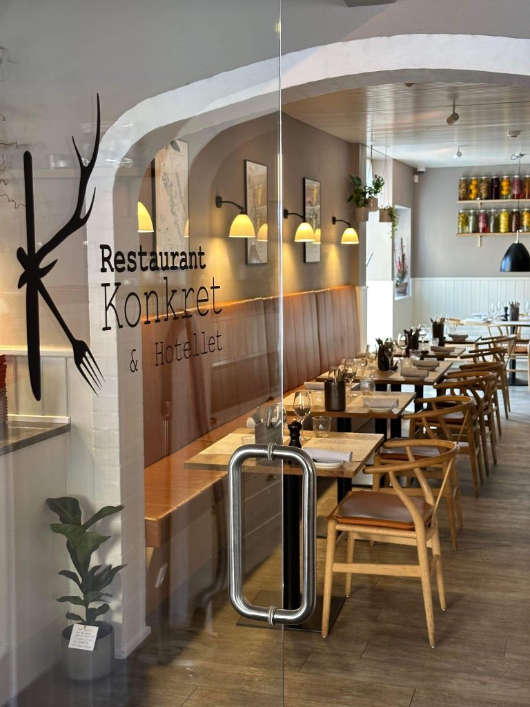 Hotellet - Restaurant Konkret: Oplevelse med Stil og Sjæl i Hjertet af Byen